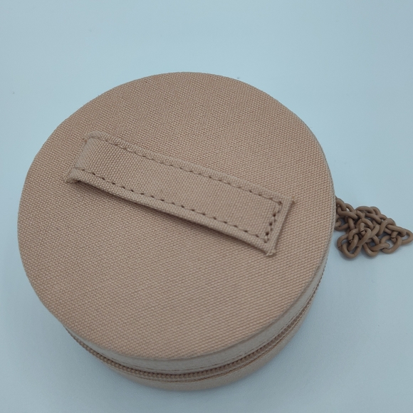 VALENTINO Go-Cushion Nude Round Case w/ Chain | VIP GWP Mini Bag NIP - Picture 3 of 6